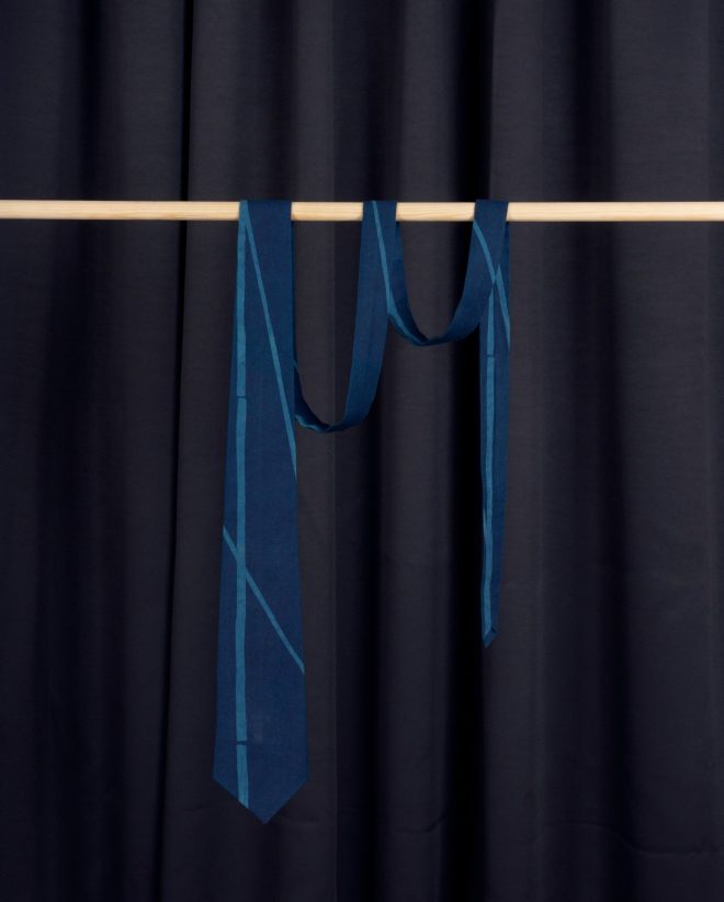 modra-kravata-modrotlac